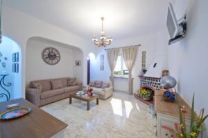Casa Coccinella interior living room overview